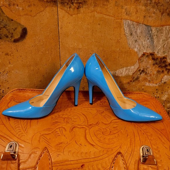 Beautiful Guess Electric Blue Patent Leather Stilettos Pointed Toe Size: 7M - Picture 2 of 9